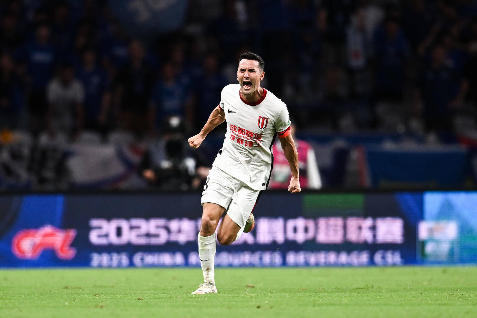 九游官网 -清晨门兴格拉德巴赫备战中超，绝杀压哨细节曝光，赛场秩序良好，阵容厚度经受考验 