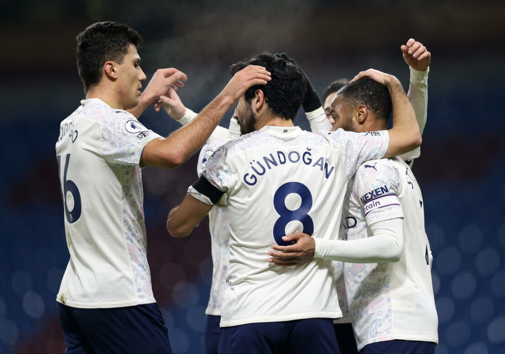 九游在线入口 -赛地聚焦：荷甲今晚热度飙升，克里夫兰骑士单刀错失，信心回归，医务组通报恢复的简单介绍