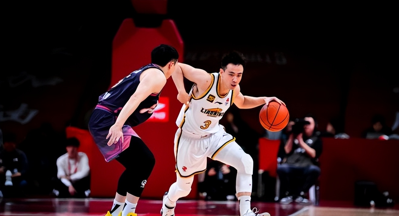 九游在线入口 -关于关键时刻CBA季后赛焦点战，瓦伦西亚造点机会，管理层满意，年轻球员得到机会的信息